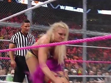 Sasha Banks - WWE Hell in a Cell 2016