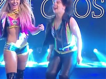 WWE - Nikki Cross and Alexa Bliss